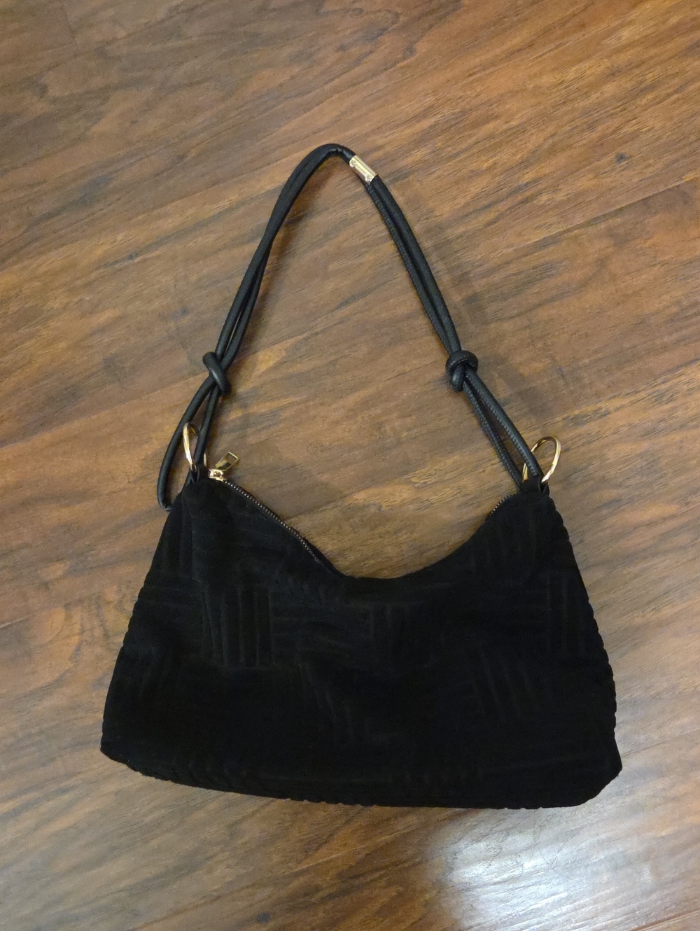 Black Women’s Shoulder Bag - Sleek Everyday Carry
